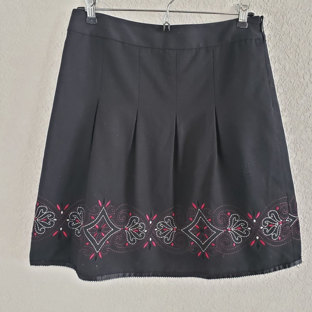 Ann Taylor Loft Womans Size 6 Petite Woven Skirt Pleated Embroidered